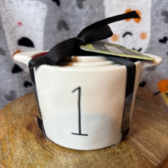 Disney Villains Measuring Cup Set of 4 – Evil Queen, Maleficent, Ursula & Cruell - Picture 3 of 3